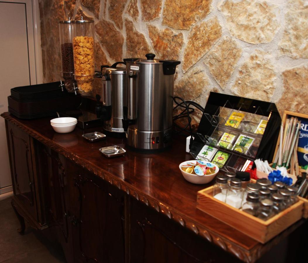 Apollon Filoxenia Hotel Corinth Bagian luar foto